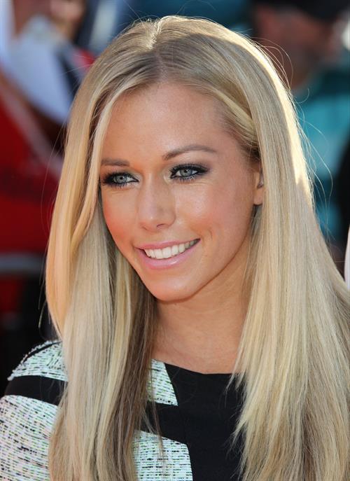 Kendra Wilkinson  Planes  Los Angeles Premiere -- Hollywood, Aug. 5, 2013 