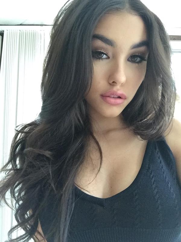 Madison Beer taking a selfie
