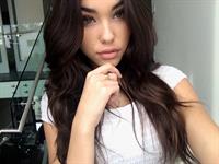 Madison Beer taking a selfie