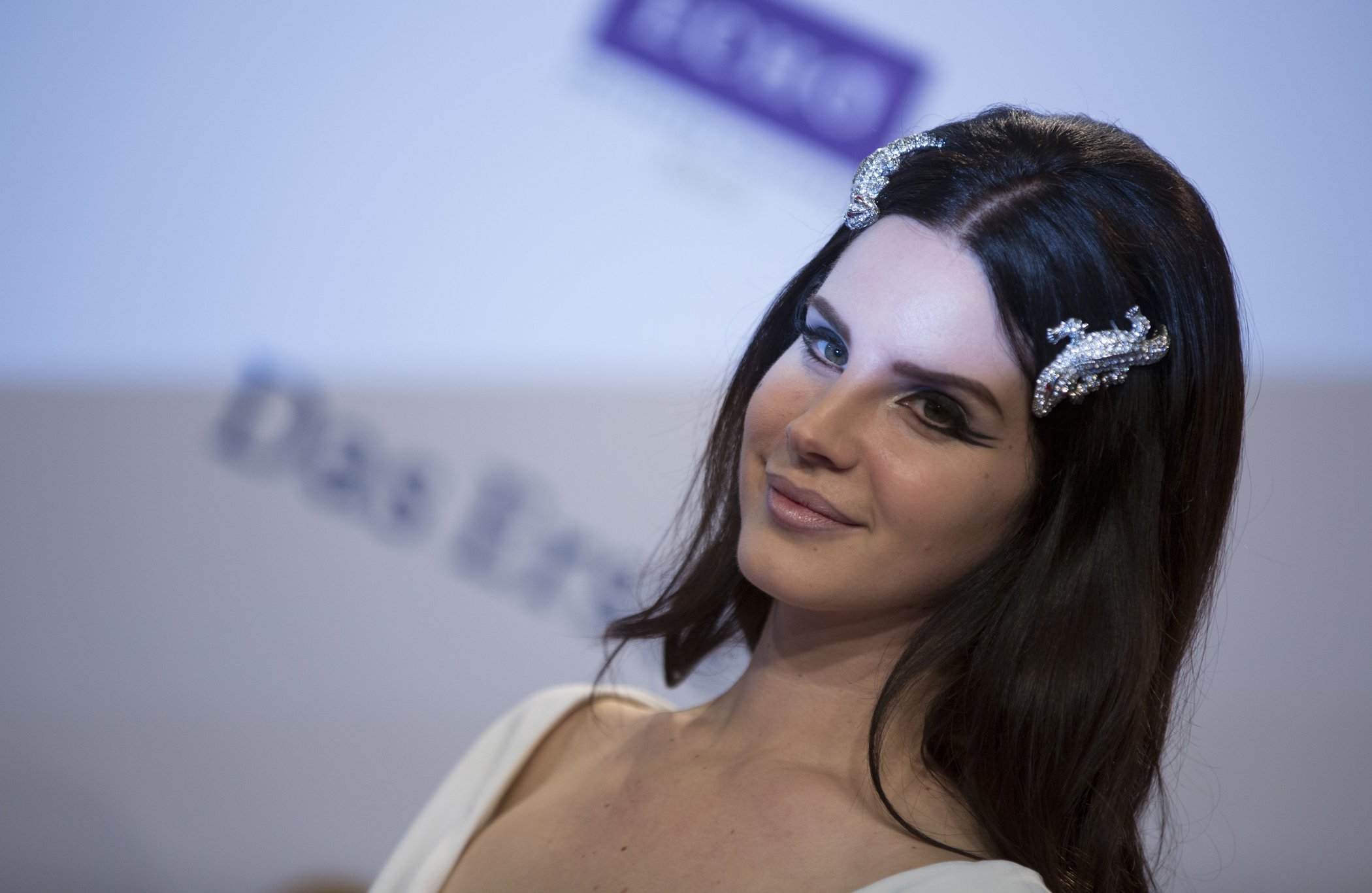 Lana Del Rey Attends the Echo Awards at the Messe Berlin Fairgrounds in Berlin (21.03.2013) 
