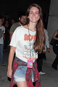 Lana Del Rey Goes to the Red Hot Chili Peppers Concert in LA (8-11-12)