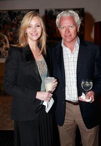 Lisa Kudrow Attends the annual Los Angeles Modernism Show Opening Night Party in Los Angeles (25.04.2013) 