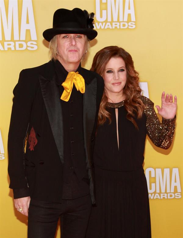 Lisa Marie Presley 46th Annual CMA Awards (November 1, 2012) 
