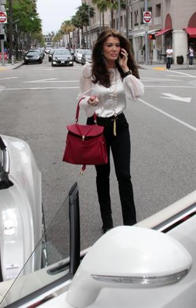 Lisa Vanderpump Spotted with daughter Pandora while shopping in Beverly Hills (May 9, 2013) 