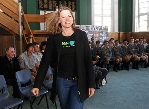 Lucy Lawless - in Wellington, New Zealand 10/15/09  