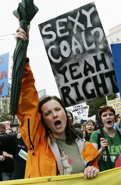 Lucy Lawless - March against mining, Auckland NZ 5/1/10  