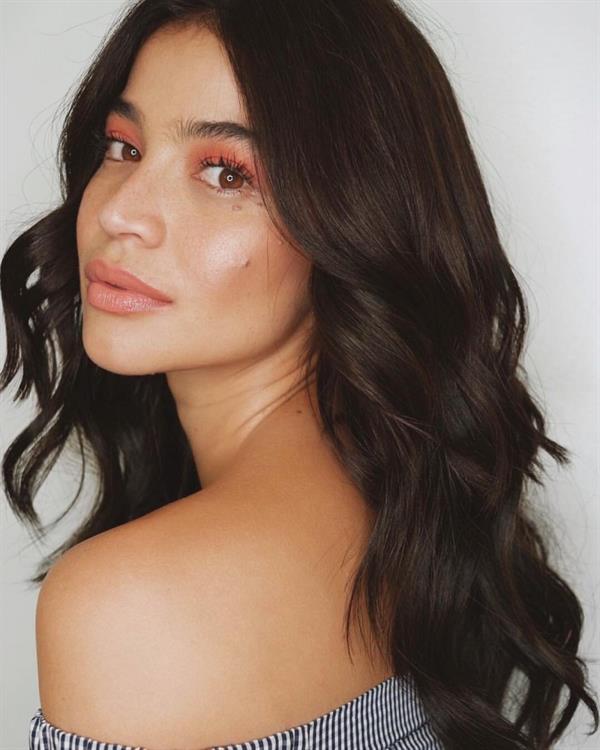 Anne Curtis