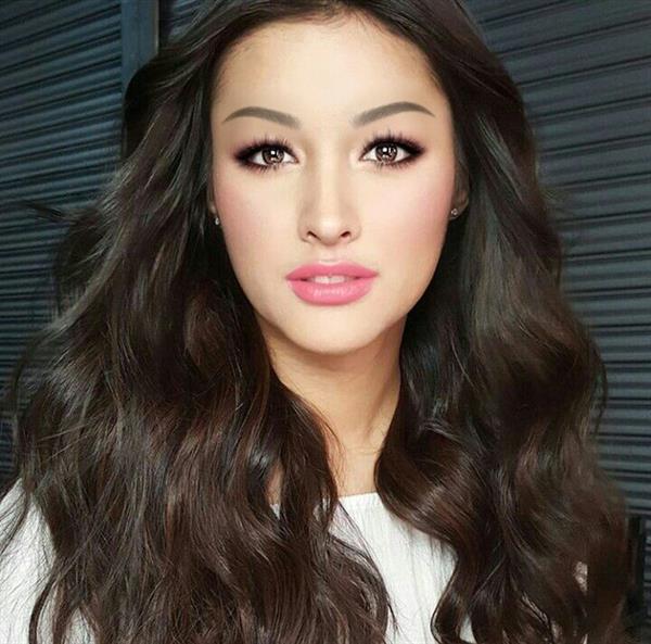 Liza Soberano