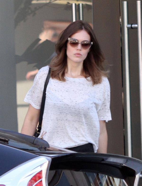 Mandy Moore Bungalow Salon in West Hollywood 10/17/12 