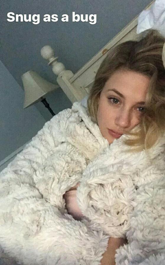 Lili Reinhart