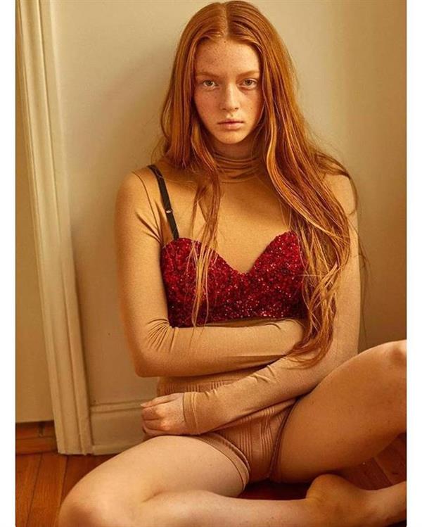 Larsen Thompson in lingerie
