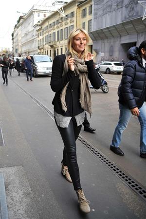 Maria Sharapova Giorgio and Roberta Armani meet tennis star Maria Sharapova at Armani's palace. November 30, 2012 