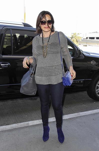 Mariska Hargitay Arrives at LAX Airport in Los Angeles (November 11, 2013) 