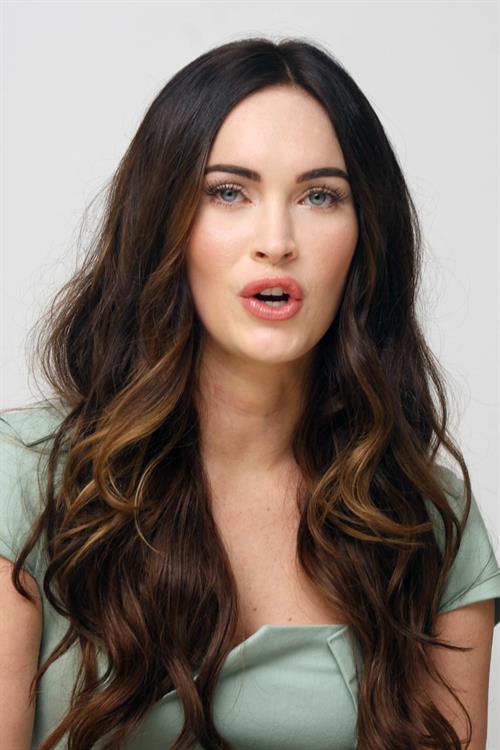 Megan Fox This is 40 Photocall in Los Angeles on November 28, 2012