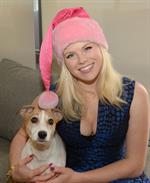 Megan Hilty Ready For Christmas Photoshoot in New York December 21, 2012