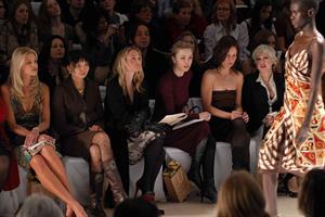 Melissa George 'Nicole Miller' Fashion Show - Mercedes Benz Fashion Week (February 2, 2007) 