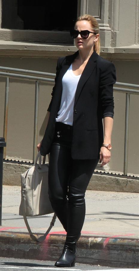 Mena Suvari - Spotted in tight leather pants in New York City on May 16, 2013