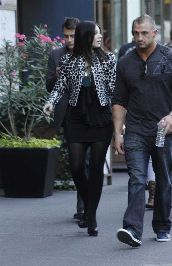 Michelle Trachtenberg  Gossip Girl set in New York - October 1, 2012 