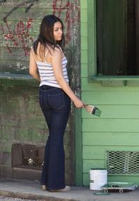 Mila Kunis - Booty in tight jeans on the set of  Blood Ties  in New York City (May 29, 2012)