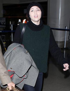 Miley Cyrus LAX airport 11/20/12 