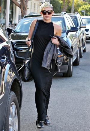 Miley Cyrus out and about in Toluca Lake 11/10/12