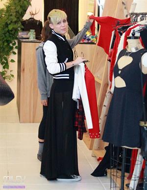 Miley Cyrus shopping at Reformation in West Hollywood 11/9/12