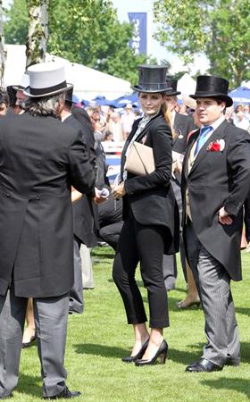 Mischa Barton - Epsom Derby in Epsom, England, June 2, 2012