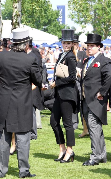 Mischa Barton - Epsom Derby in Epsom, England, June 2, 2012