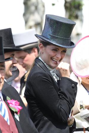 Mischa Barton - Epsom Derby in Epsom, England, June 2, 2012