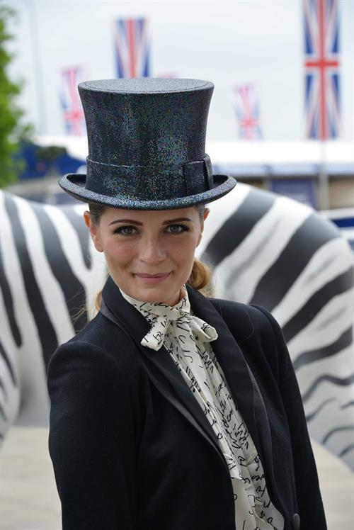 Mischa Barton - Epsom Derby in Epsom, England, June 2, 2012