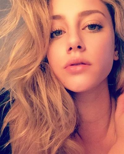 Lili Reinhart taking a selfie