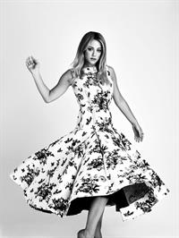 Lili Reinhart