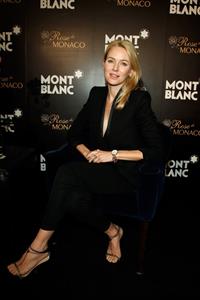 Naomi Watts - Poses during the official opening of the Montblanc Concept Store in Beijing (June 1, 2012)