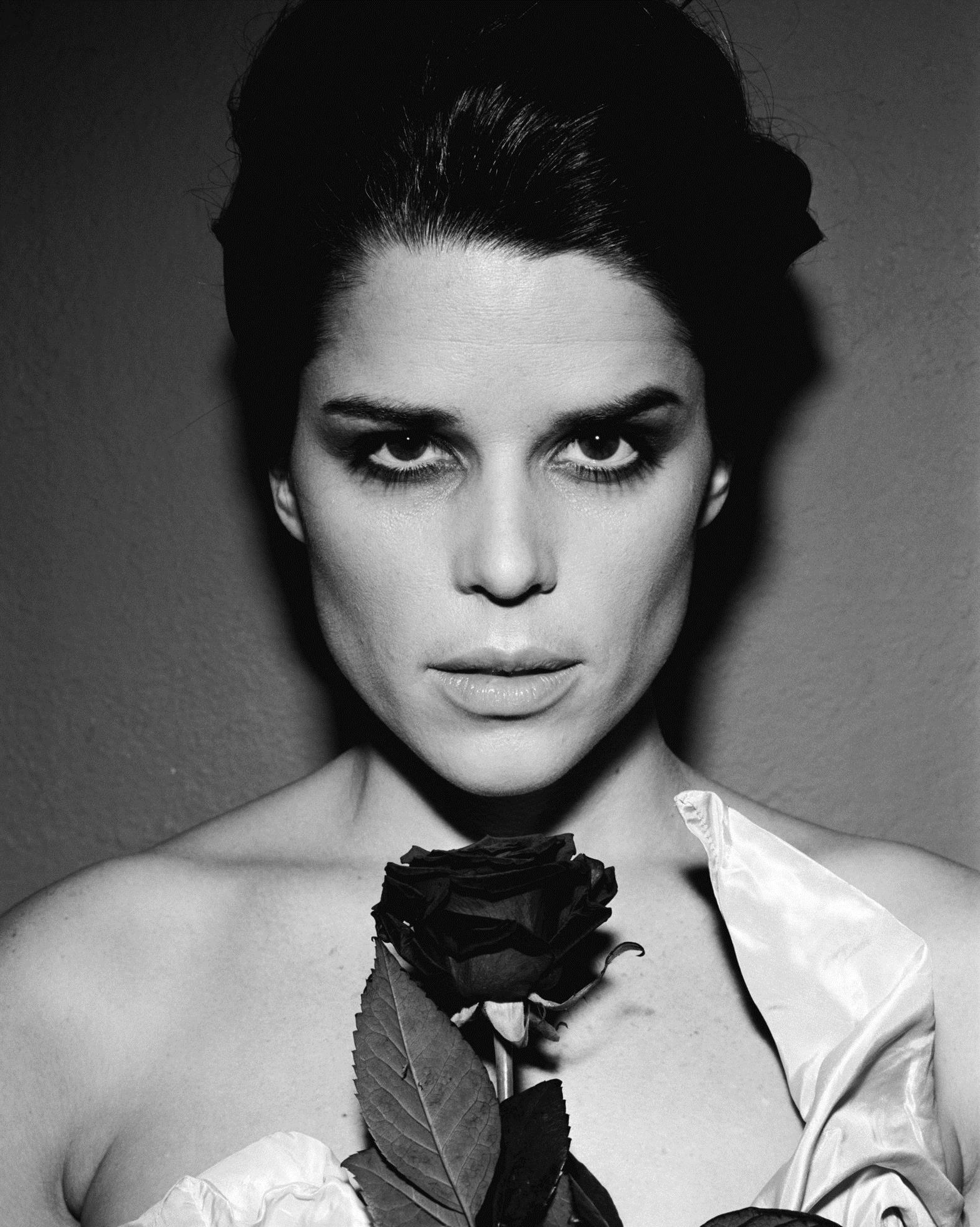 Neve Campbell - Matt Holyoaks Photoshoot 