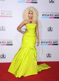 Nicki Minaj American Music Awards (November 18, 2012) 