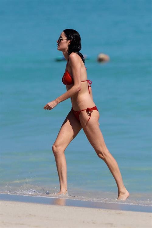 Nicole Trunfio bikini candids in Miami Beach 11/1/12