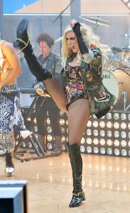 Kesha Performs on the Today Show in New York City (November 20, 2012) 