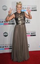 Pink American Music Awards (November 18, 2012) 