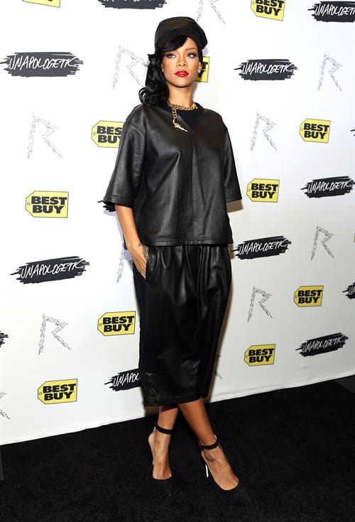 Rihanna  Unapologetic  Album Release Party (November 20, 2012) 