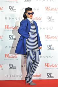 Rihanna Westfield Stratford Lights London Switch On (November 19, 2012) 