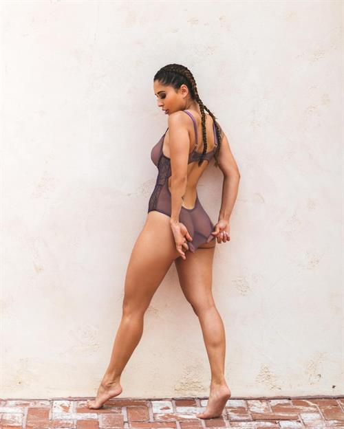Tianna Gregory in a bikini - ass