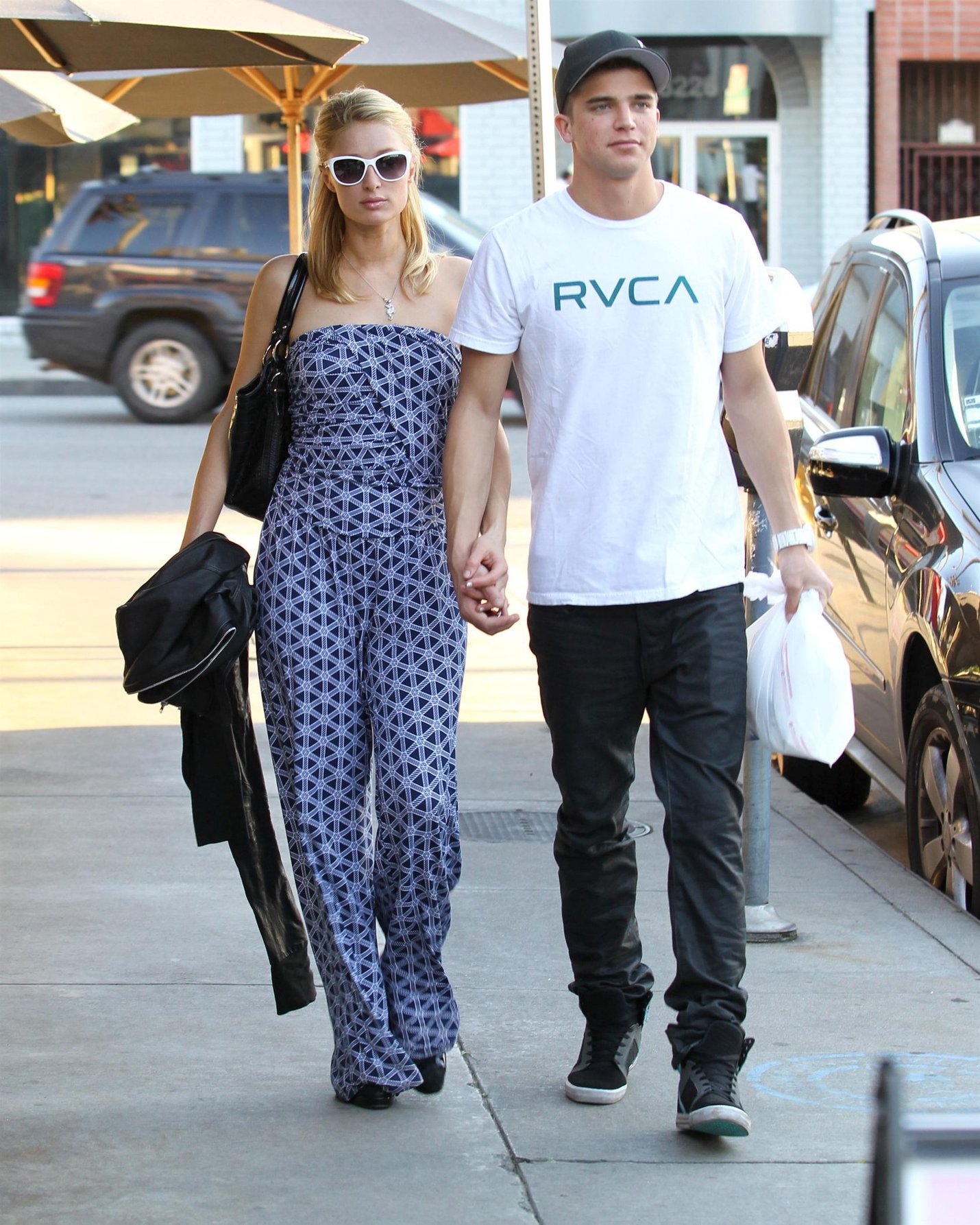 Paris Hilton out And About in Beverly Hills 01.03.13 