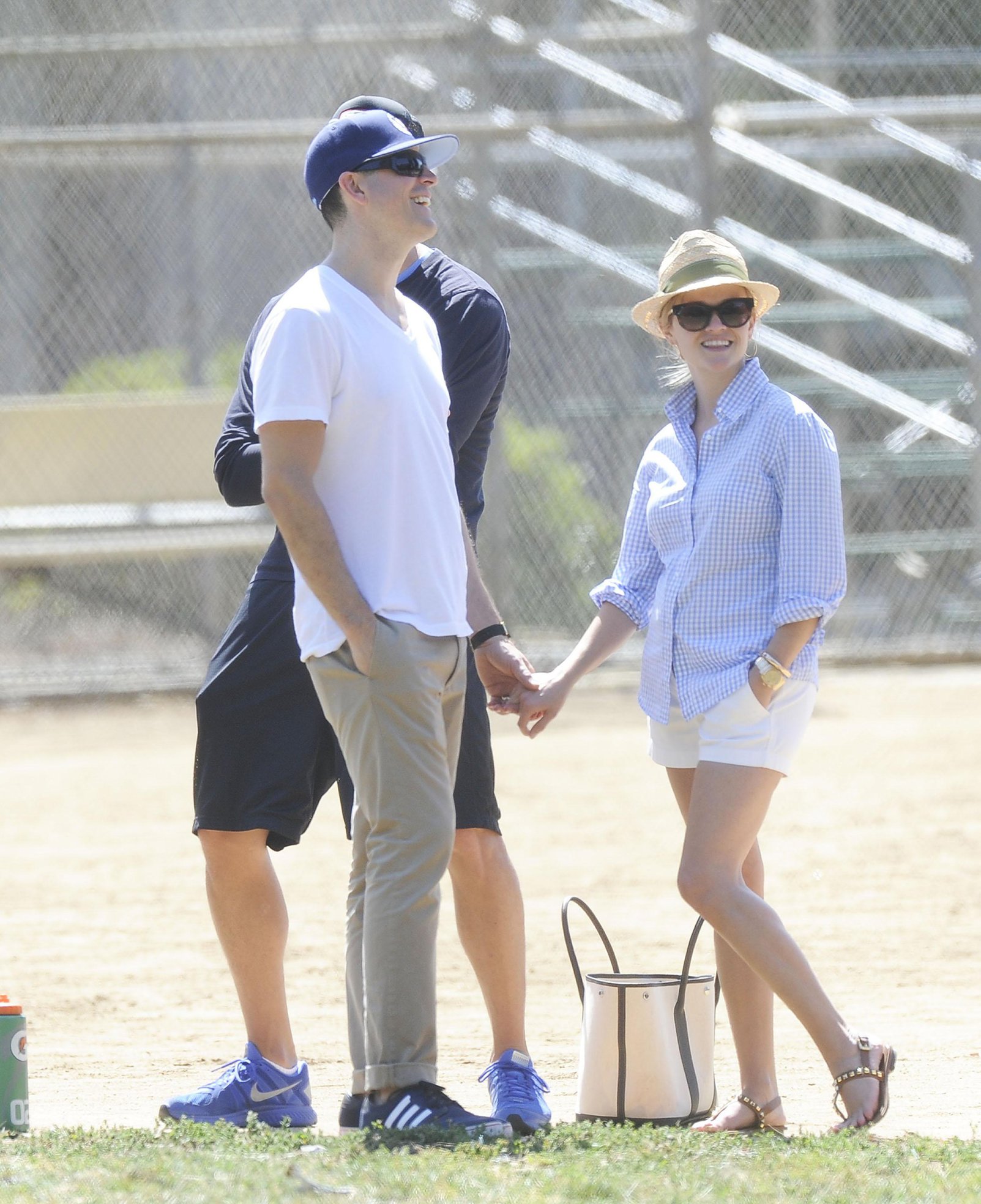 Reese Witherspoon Plays football with husband in Los Angeles (May 11, 2013) 