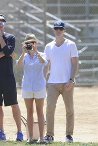 Reese Witherspoon Plays football with husband in Los Angeles (May 11, 2013) 
