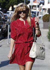 Reese Witherspoon - walking and talking in Los Angeles 12/15/12