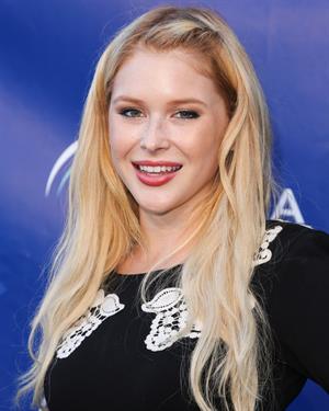 Renee Olstead arrives at 2012 Oceana's SeaChange Summer Party on July 29, 2012 in Laguna Beach, California
