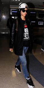 Rihanna Arrives back in Los Angeles after a flight form New York City June 3, 2012