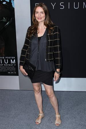 Saffron Burrows  Elysium  Los Angeles Premiere - Westwood, Aug. 7, 2013 