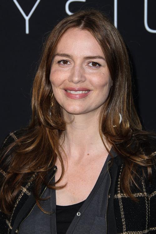 Saffron Burrows  Elysium  Los Angeles Premiere - Westwood, Aug. 7, 2013 