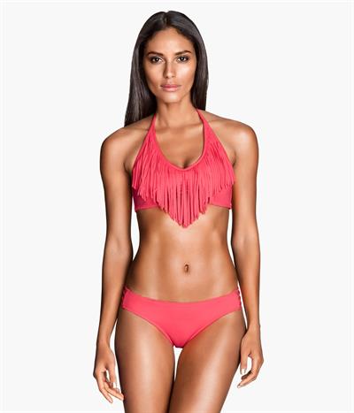 Emanuela de Paula in a bikini